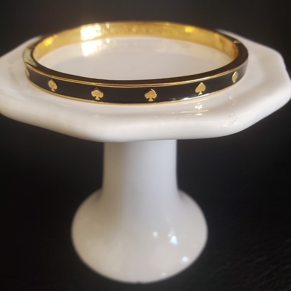 Kate Spade Spot the Spade Narrow Hinged Bangle Black Enamel Gold Plate Signed - Picture 7 of 8